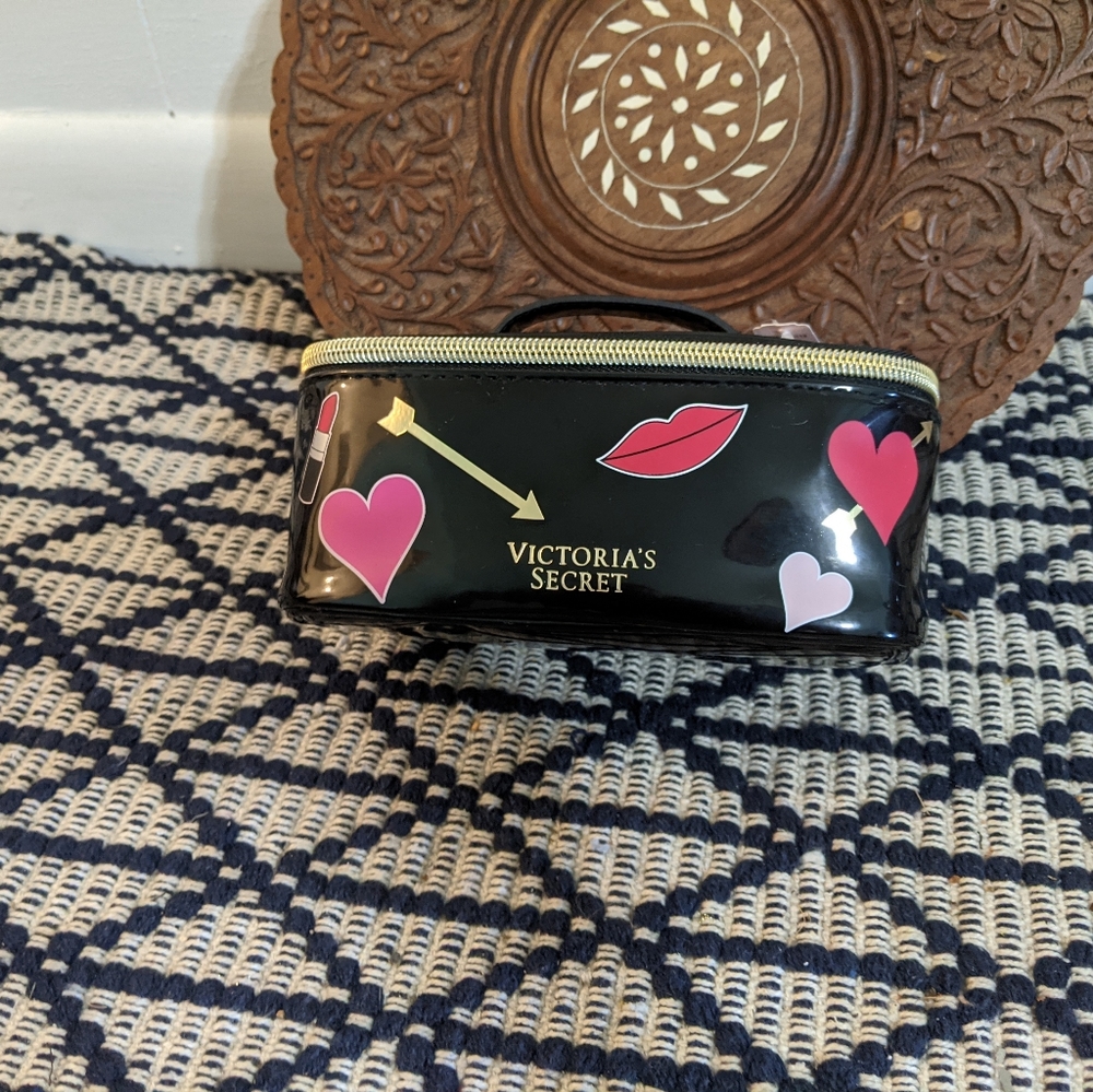 VS Makeup Case NWT